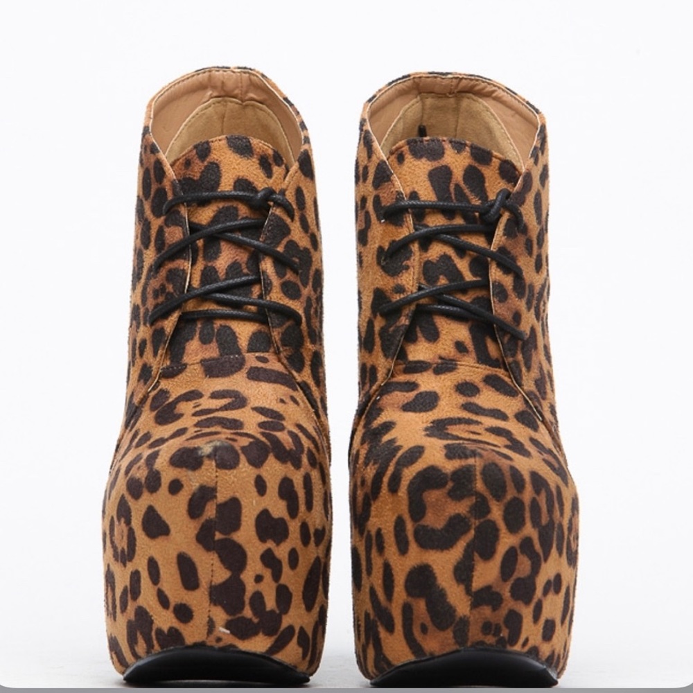 Glaze wild cat print lace up Booties